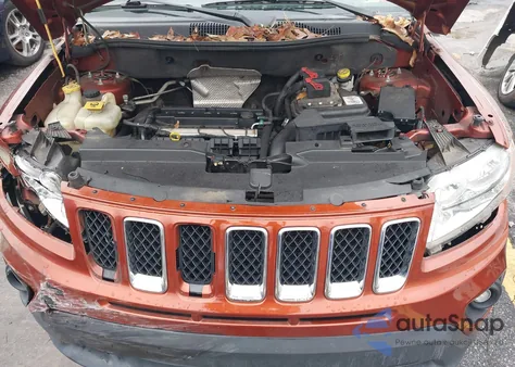 2012 Jeep Compass Latitude z USA, uszkodzony, nr VIN 1C4NJDEB4CD633053